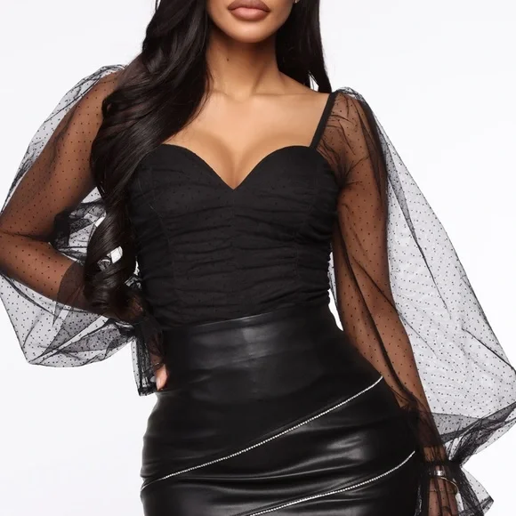 MOVING SALE MAKE OFFER Fashion nova your girl ruched bodysuit - Picture 2 of 2